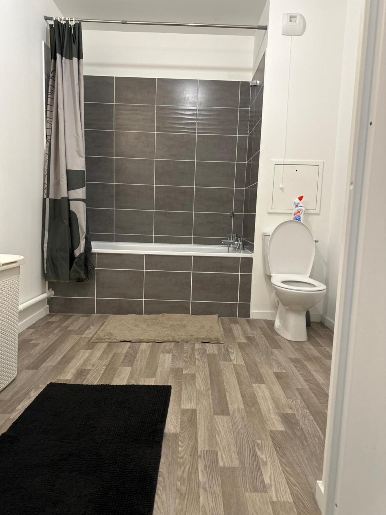 Agreable 2 Pieces Avec Balcon Et Parking Transports By Immo Kit Bnb Sarcelles Dış mekan fotoğraf
